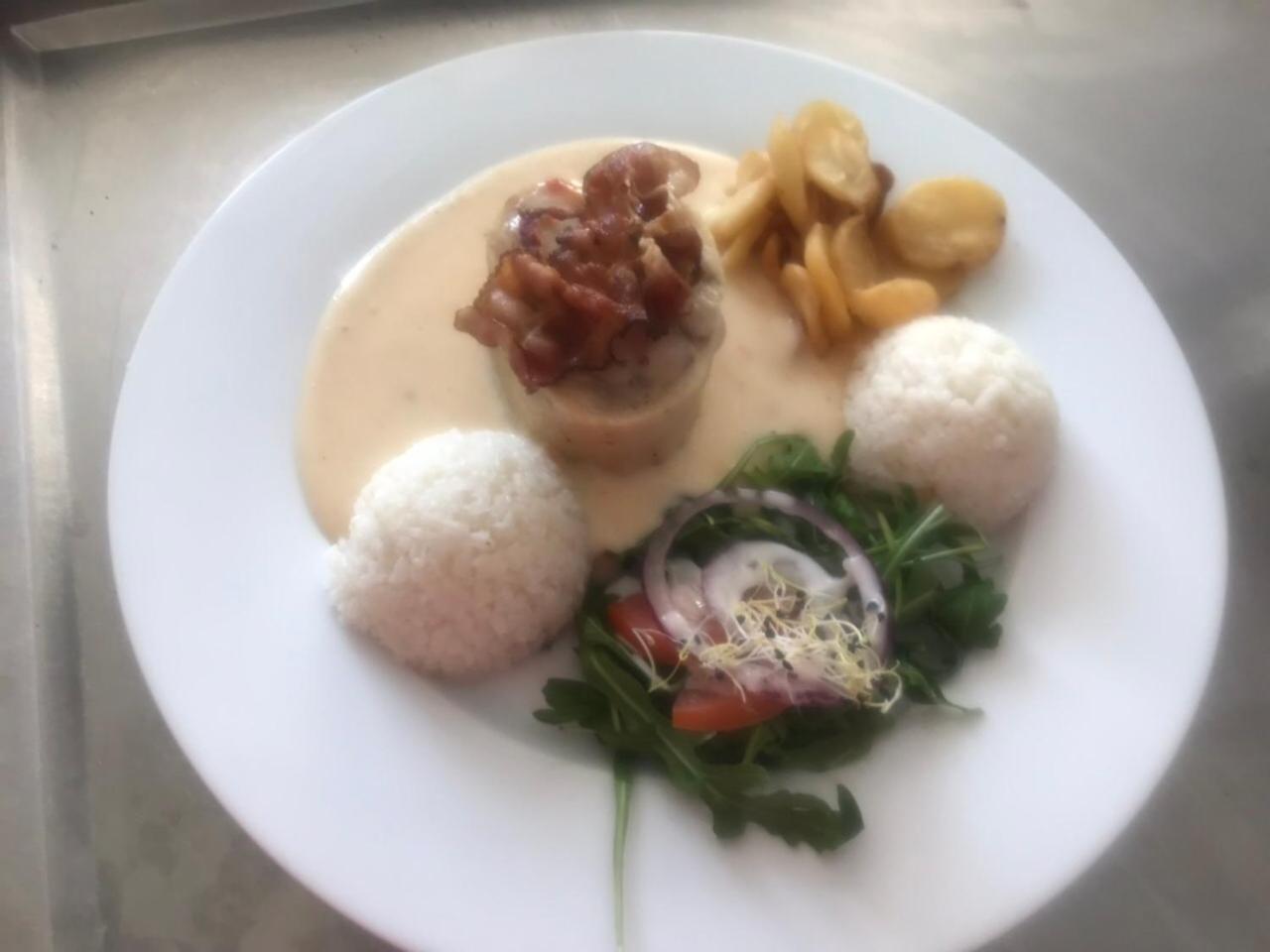 U Ferka Hotel Lemesany ภายนอก รูปภาพ